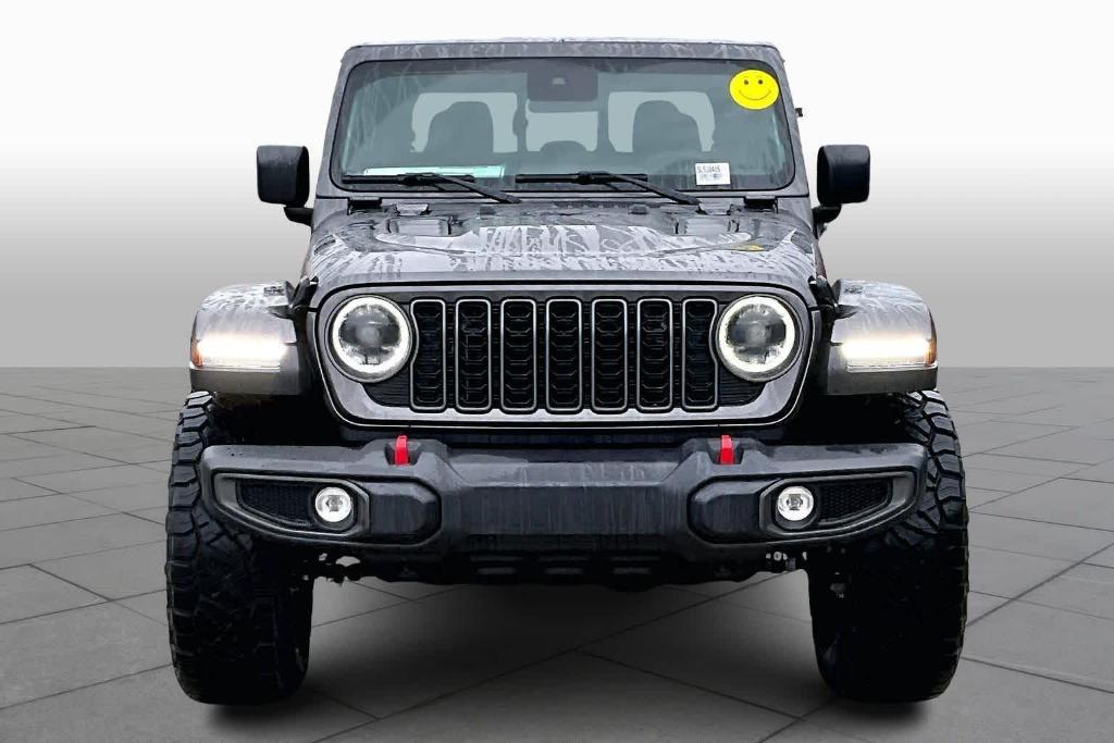 new 2025 Jeep Gladiator car, priced at $50,046