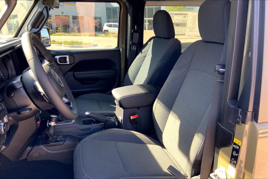 new 2025 Jeep Wrangler car, priced at $37,080