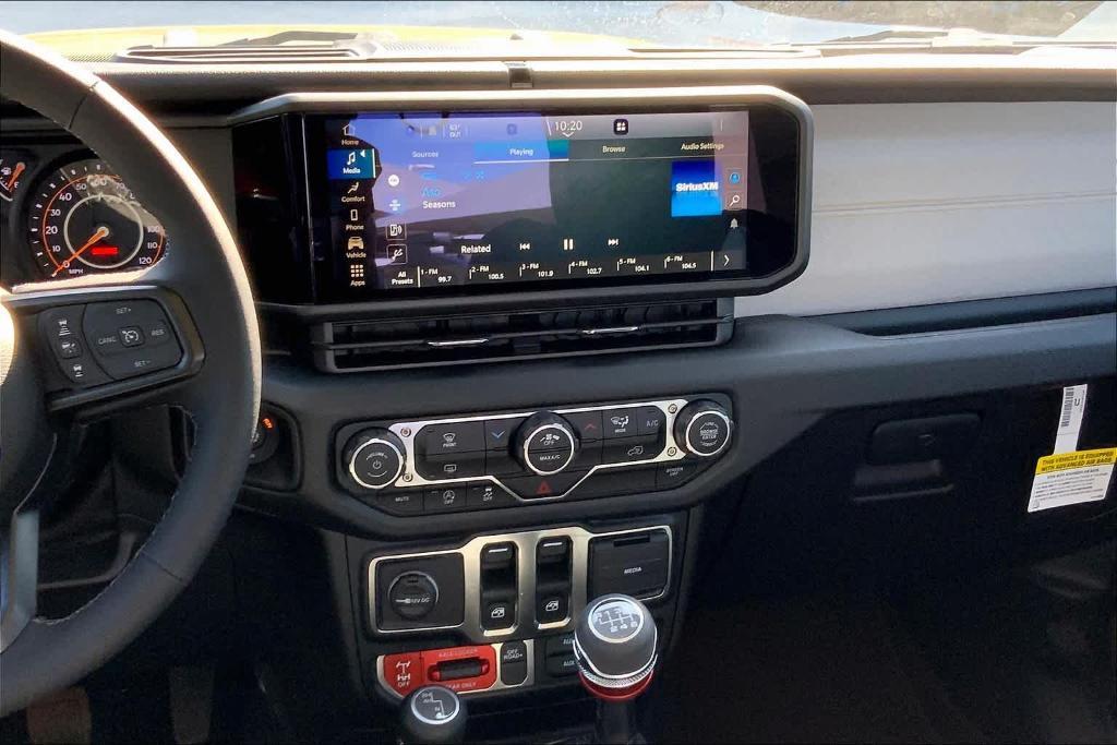 new 2025 Jeep Wrangler car, priced at $37,080
