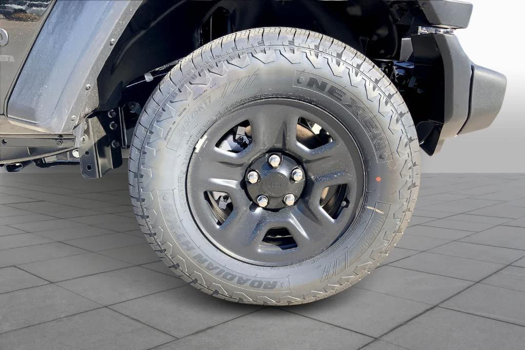 new 2025 Jeep Wrangler car, priced at $31,350