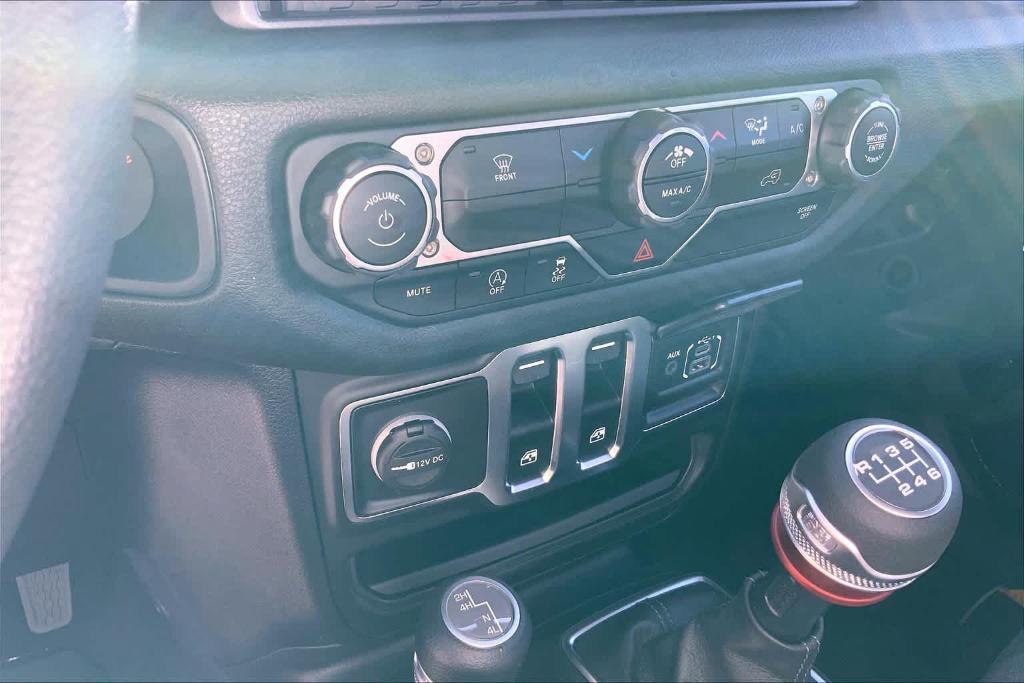 new 2025 Jeep Wrangler car, priced at $31,350