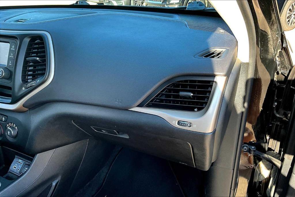 used 2017 Jeep Cherokee car, priced at $14,875