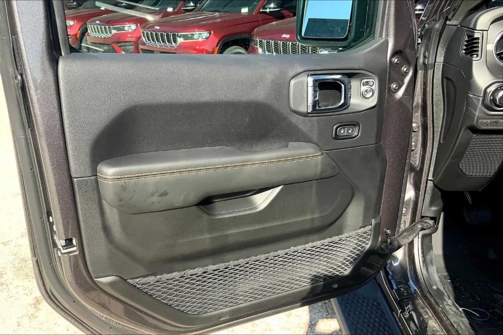 new 2025 Jeep Wrangler car, priced at $47,120