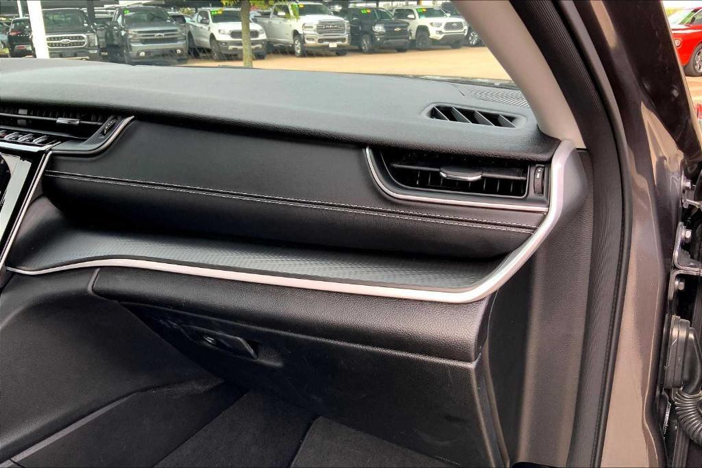 used 2023 Jeep Grand Cherokee L car, priced at $27,987