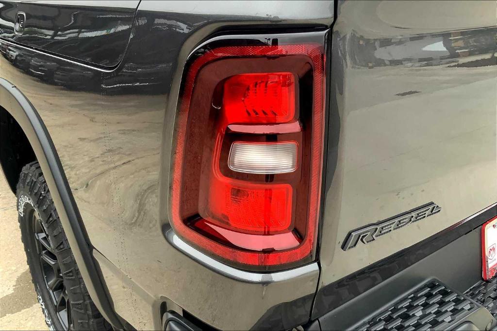 new 2025 Ram 1500 car, priced at $61,184