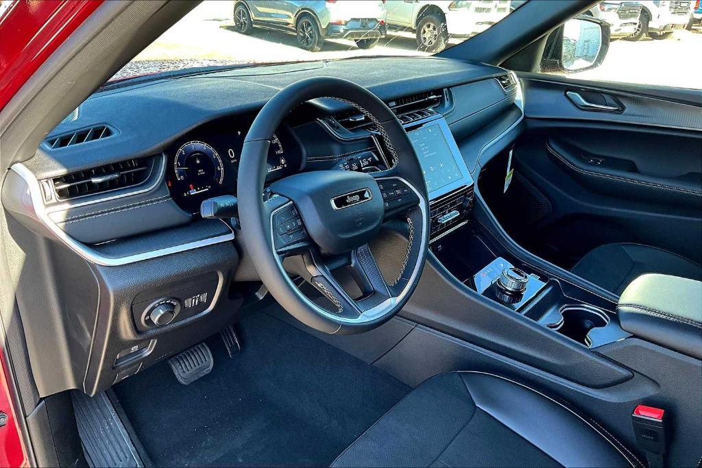 new 2025 Jeep Grand Cherokee L car, priced at $43,600