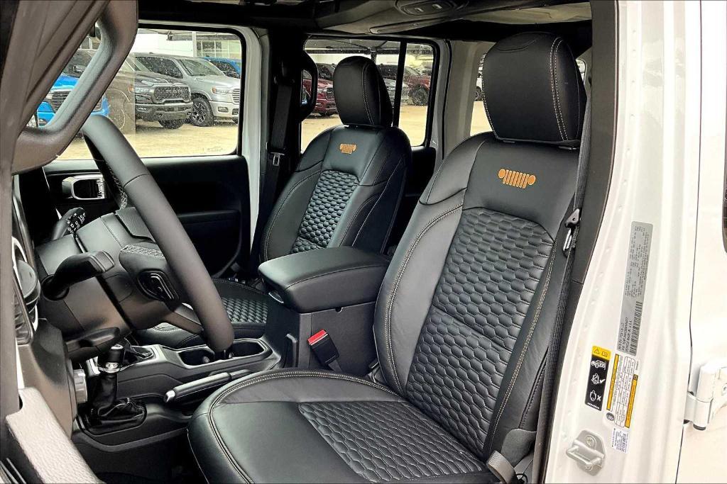 new 2025 Jeep Wrangler car, priced at $40,955