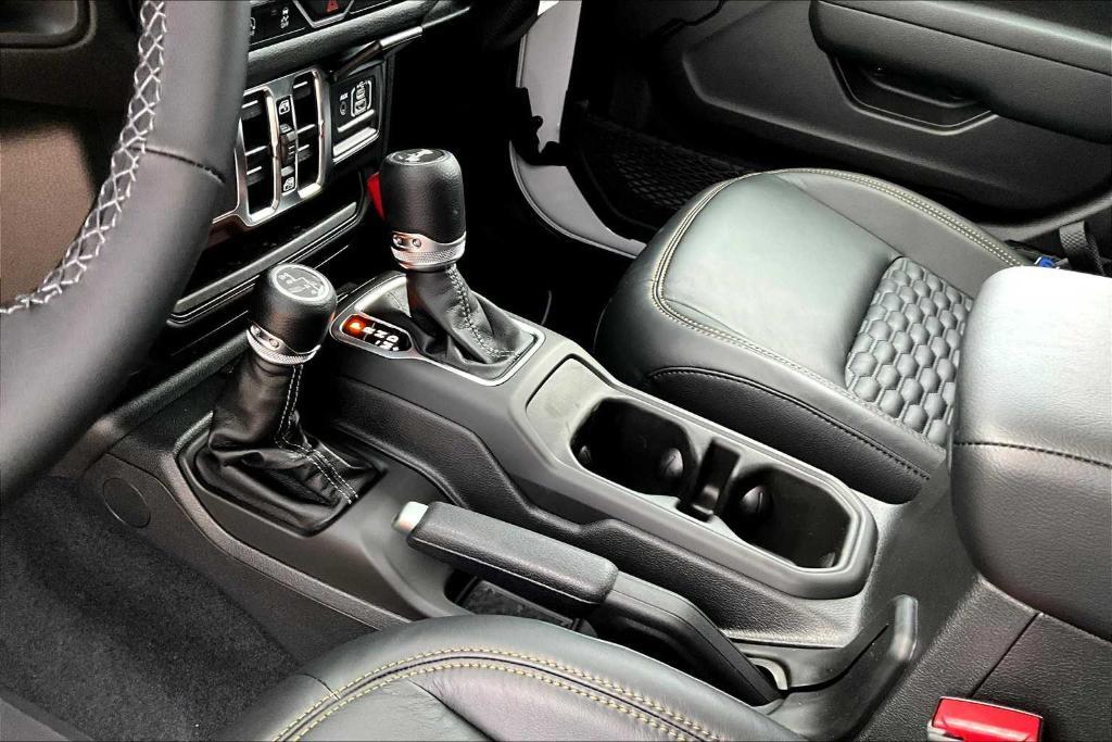 new 2025 Jeep Wrangler car, priced at $40,955