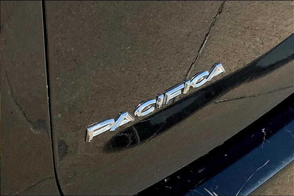 used 2018 Chrysler Pacifica car, priced at $16,280