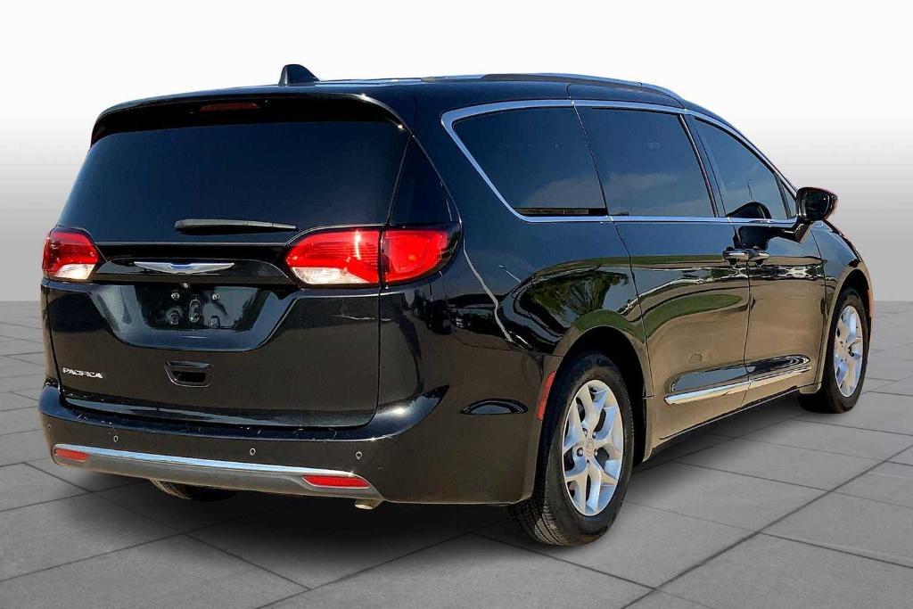 used 2018 Chrysler Pacifica car, priced at $16,280