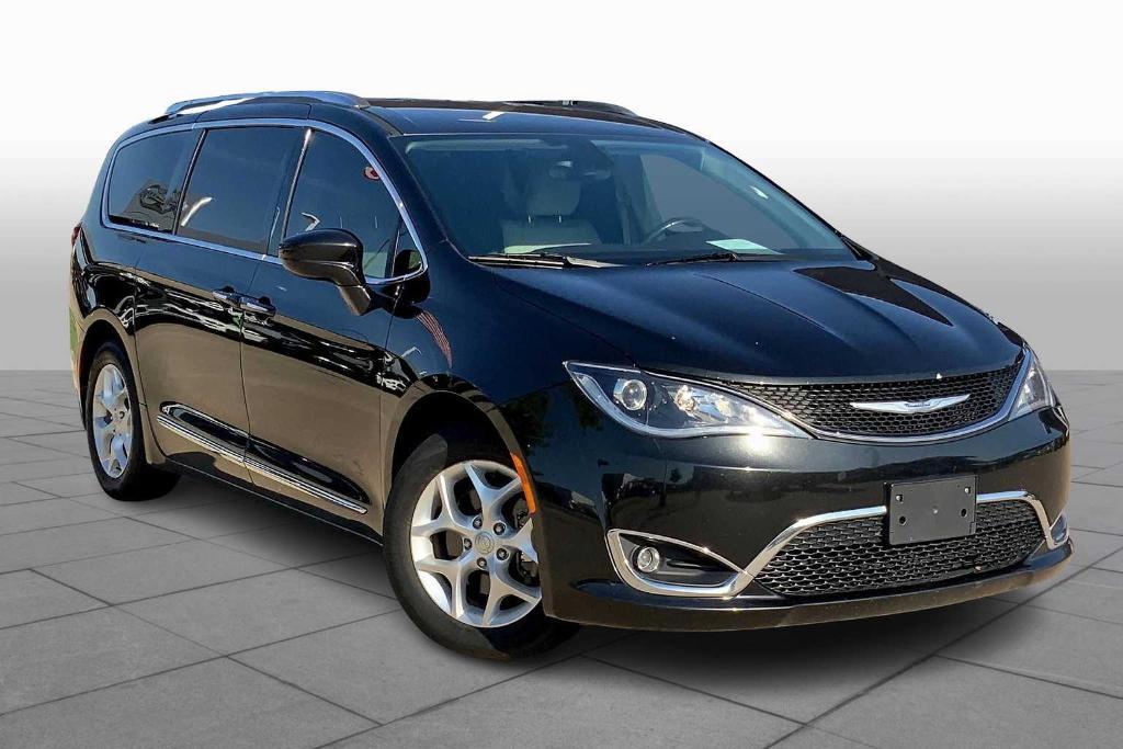 used 2018 Chrysler Pacifica car, priced at $16,280