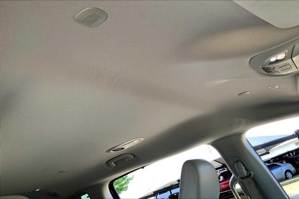 used 2018 Chrysler Pacifica car, priced at $16,280