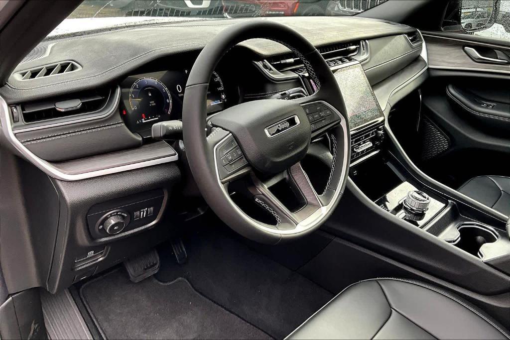 new 2025 Jeep Grand Cherokee L car, priced at $46,335