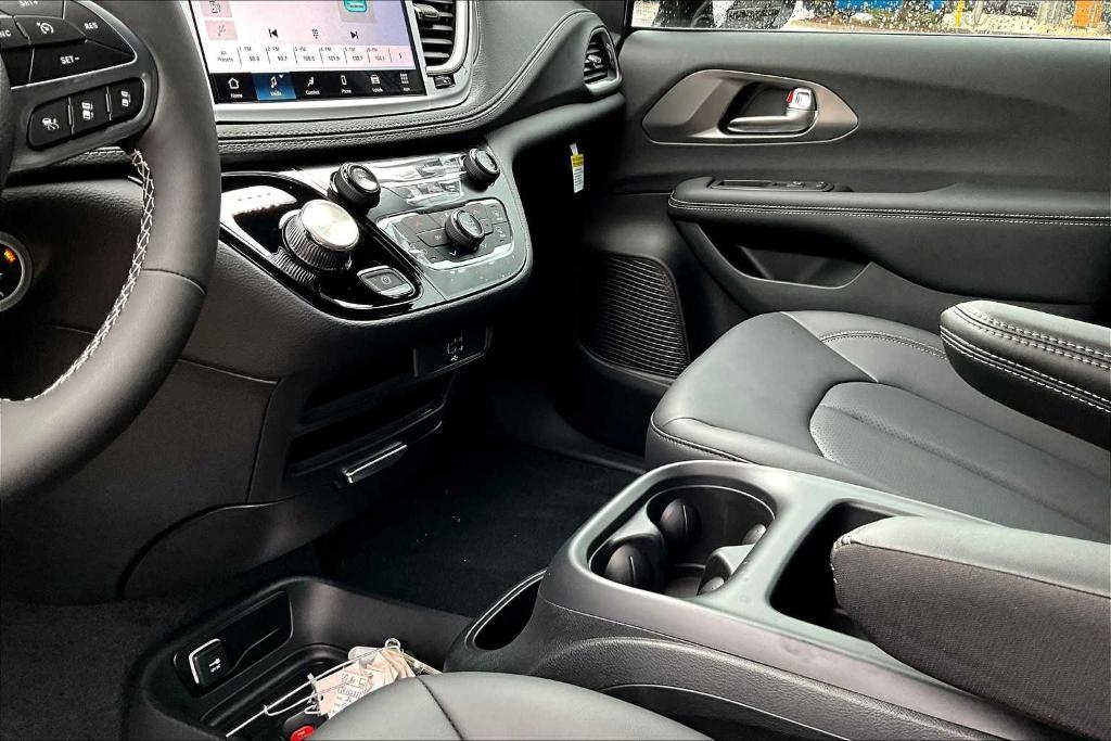 new 2026 Chrysler Pacifica car, priced at $36,410