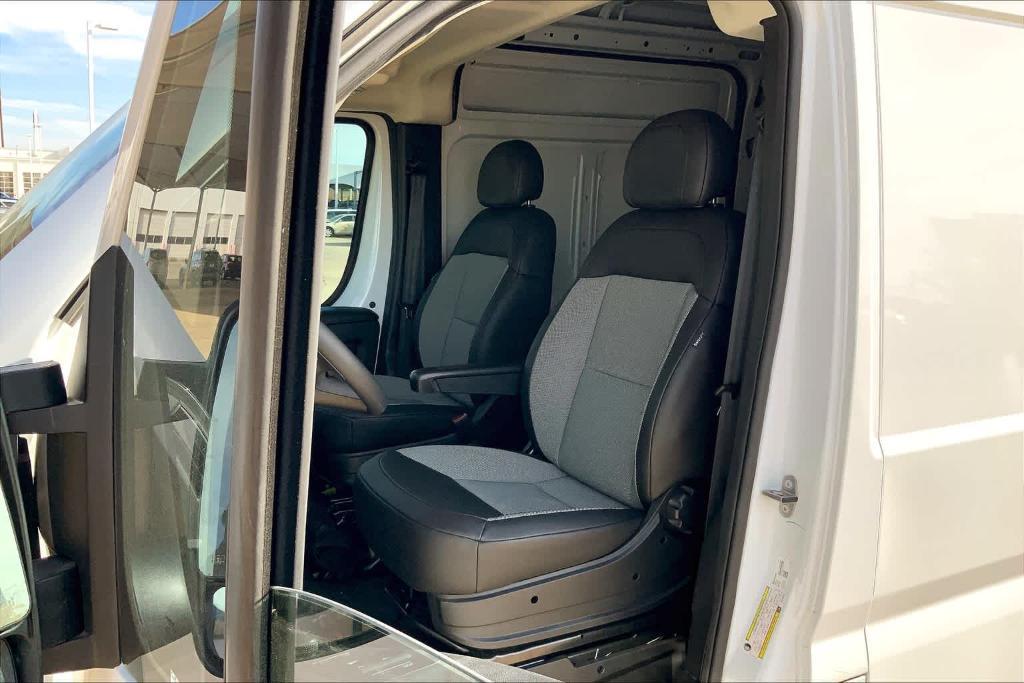 new 2024 Ram ProMaster 2500 car, priced at $40,214