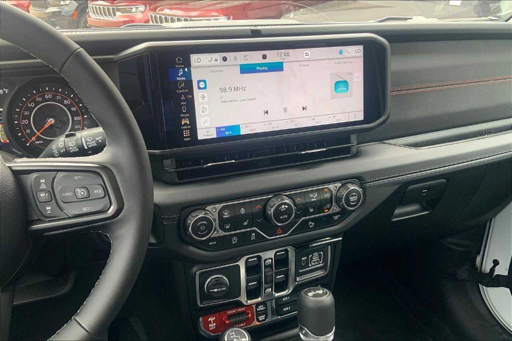 new 2025 Jeep Wrangler car, priced at $55,538