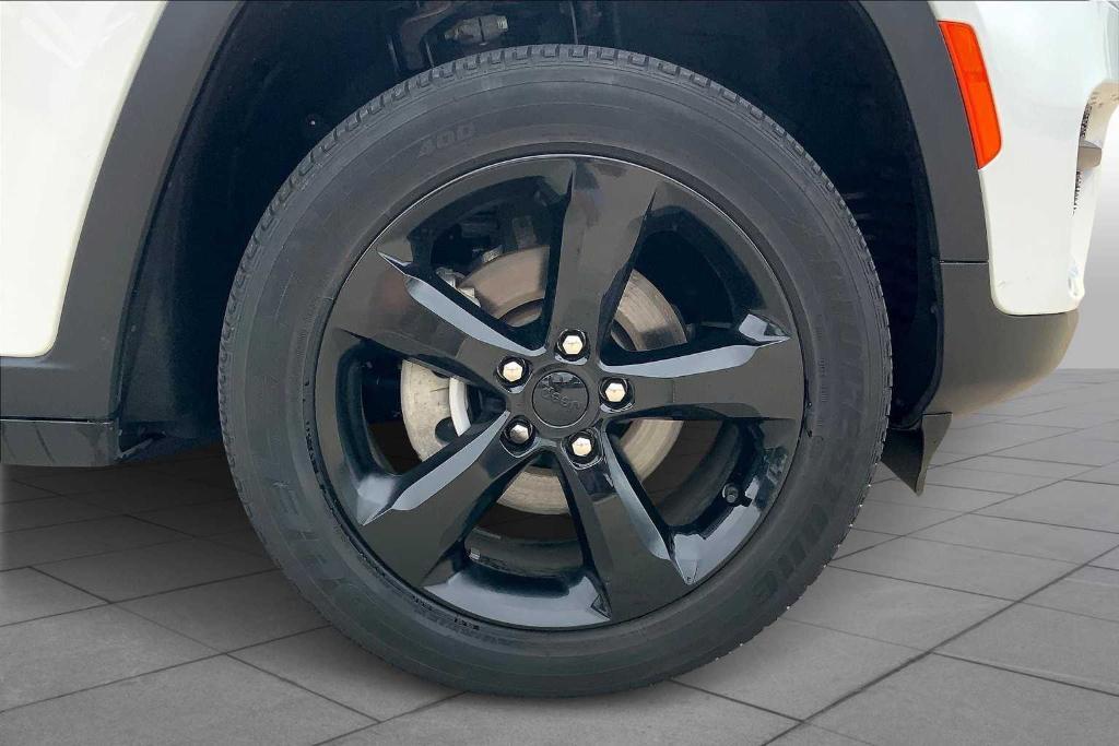 used 2023 Jeep Grand Cherokee car, priced at $31,981