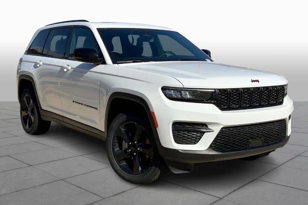 new 2025 Jeep Grand Cherokee car, priced at $39,080