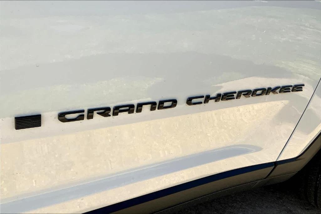 new 2025 Jeep Grand Cherokee car, priced at $39,080
