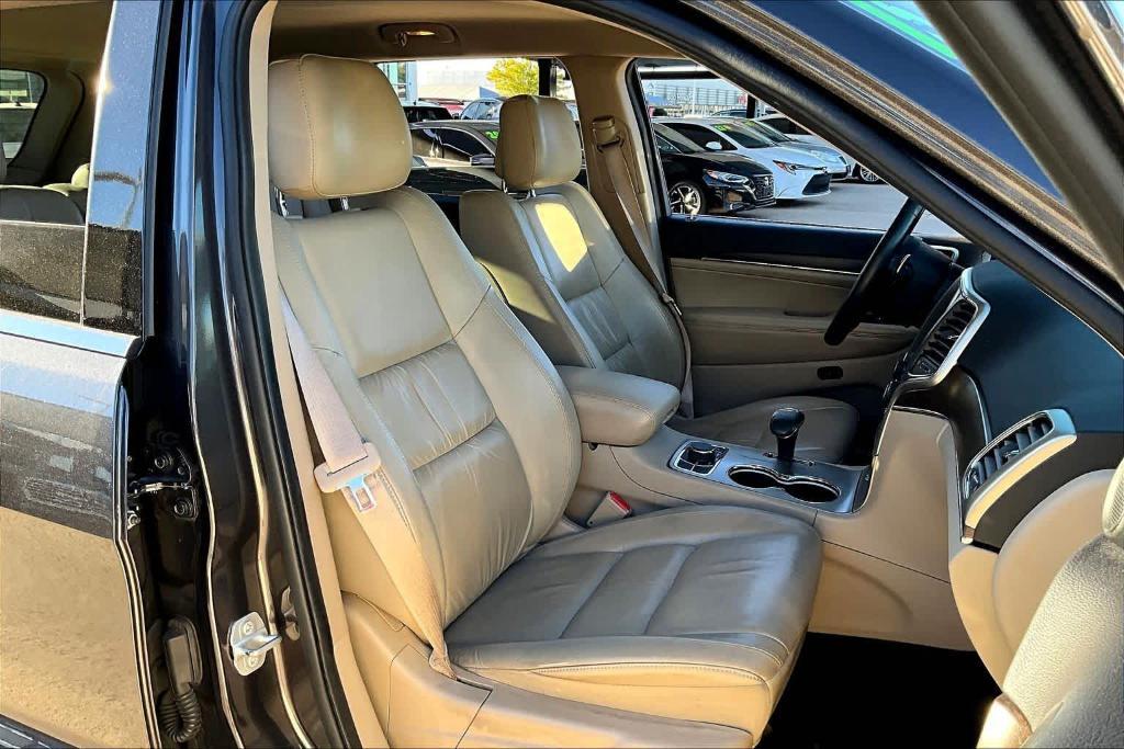 used 2015 Jeep Grand Cherokee car, priced at $12,237