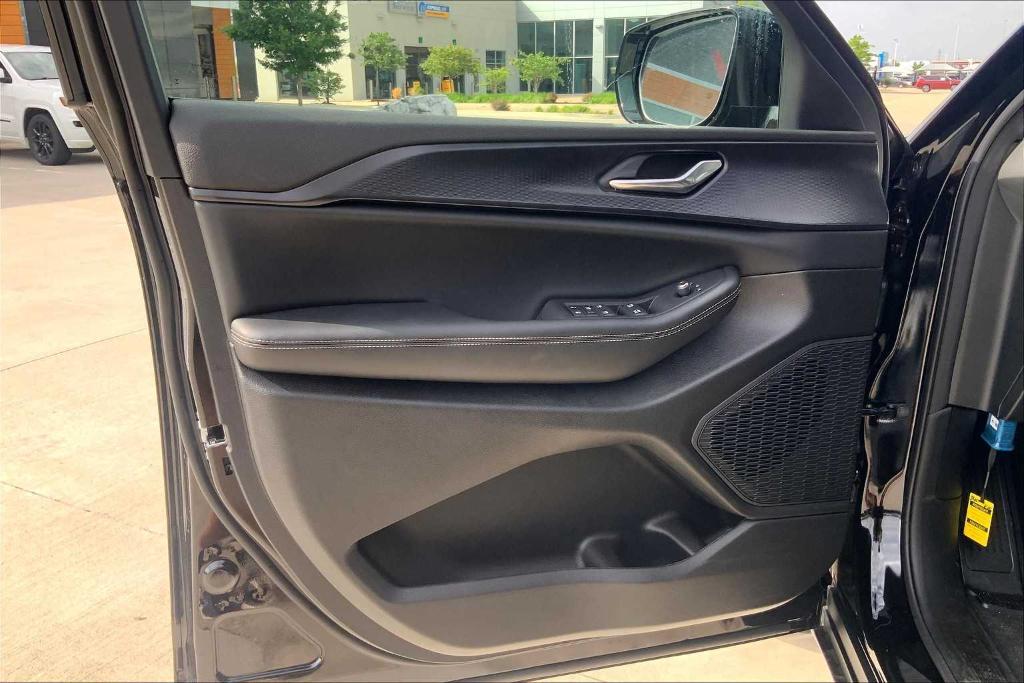 new 2025 Jeep Grand Cherokee L car, priced at $41,367
