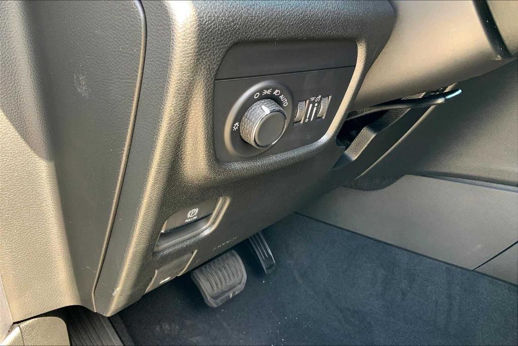 new 2025 Jeep Grand Cherokee L car, priced at $39,630