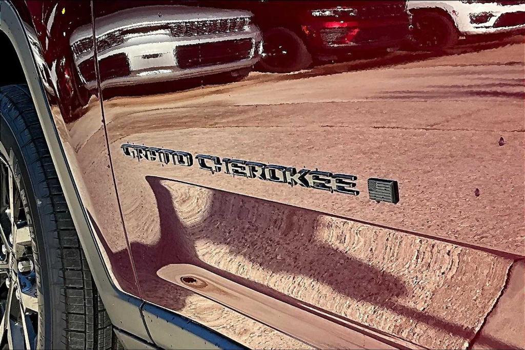 new 2025 Jeep Grand Cherokee car, priced at $39,639