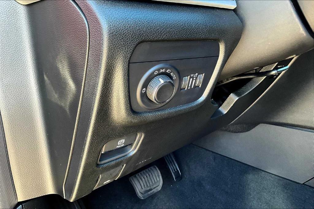 new 2025 Jeep Grand Cherokee car, priced at $39,639