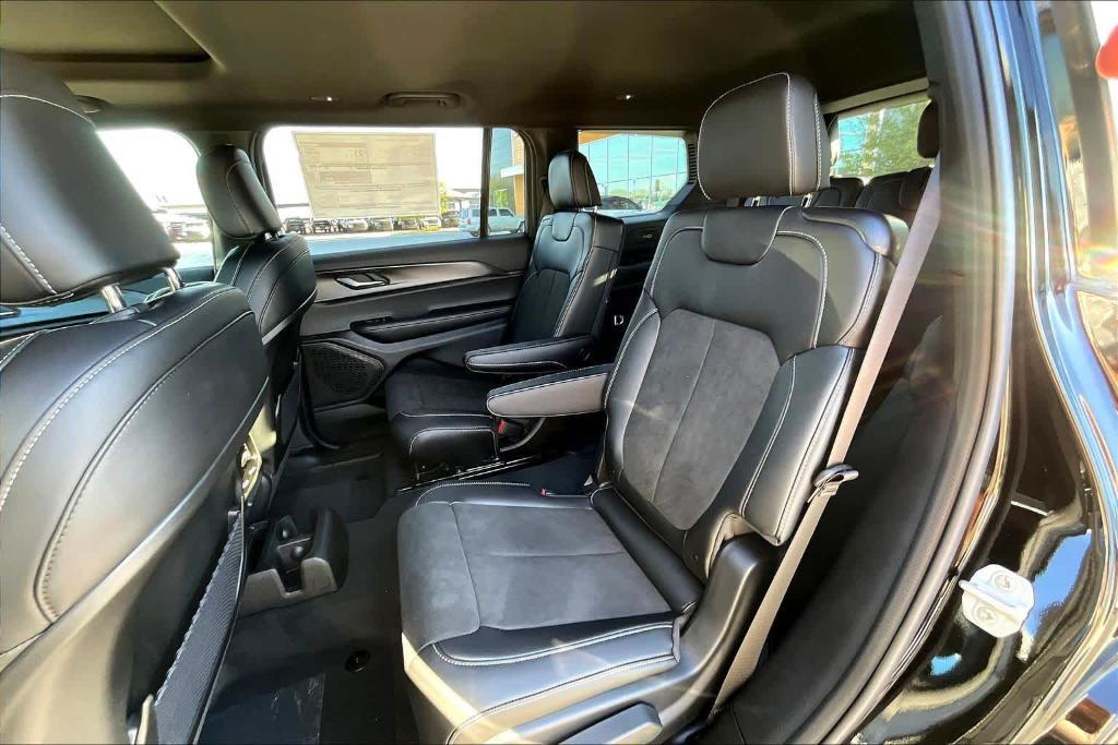 new 2025 Jeep Grand Cherokee L car, priced at $41,255