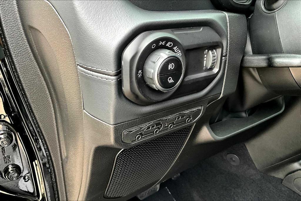 new 2025 Jeep Gladiator car, priced at $42,546