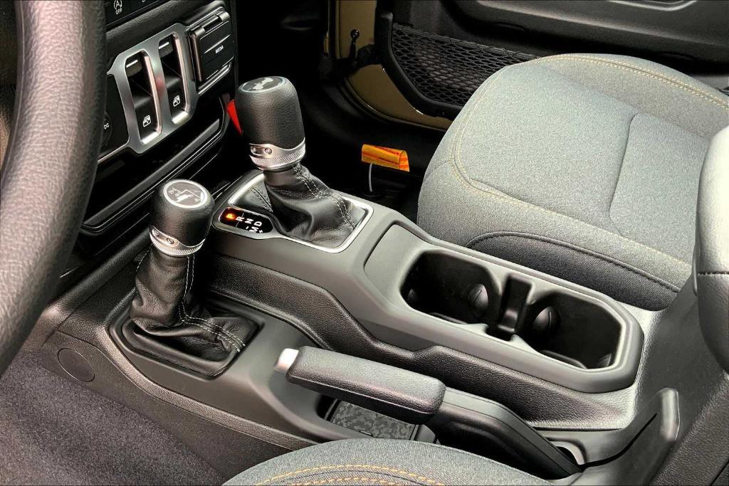 new 2025 Jeep Wrangler car, priced at $32,358