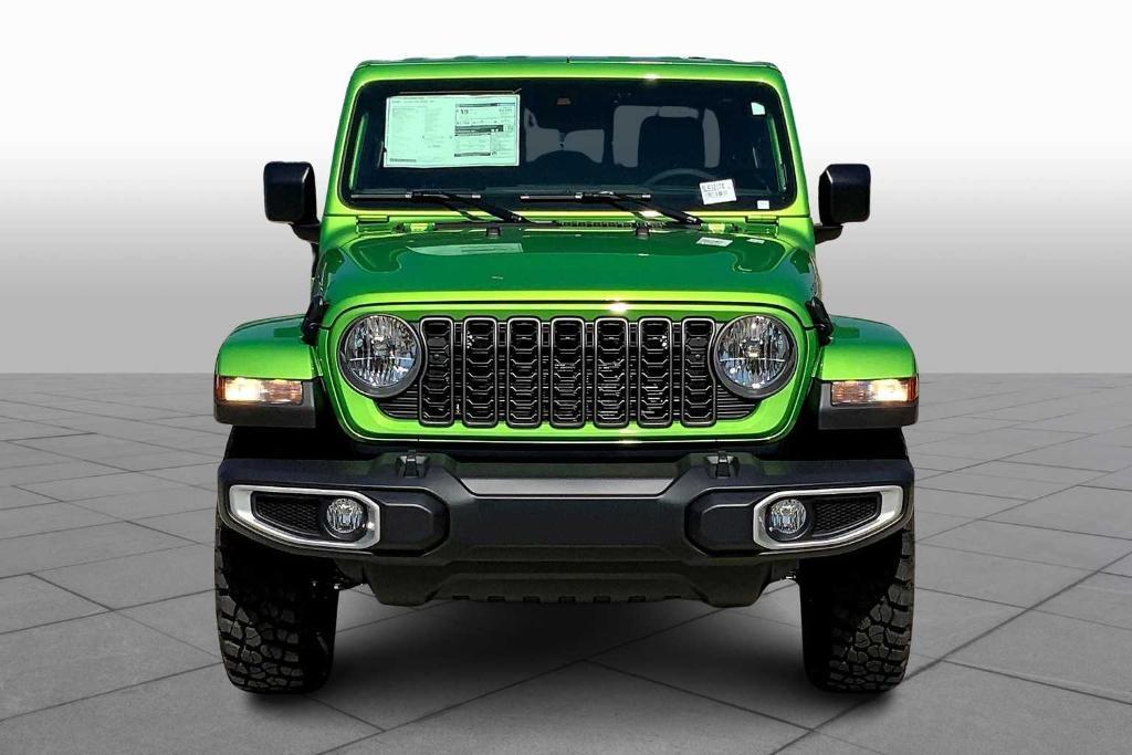 new 2025 Jeep Gladiator car, priced at $41,877
