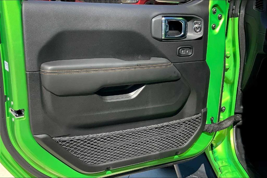 new 2025 Jeep Gladiator car, priced at $41,877