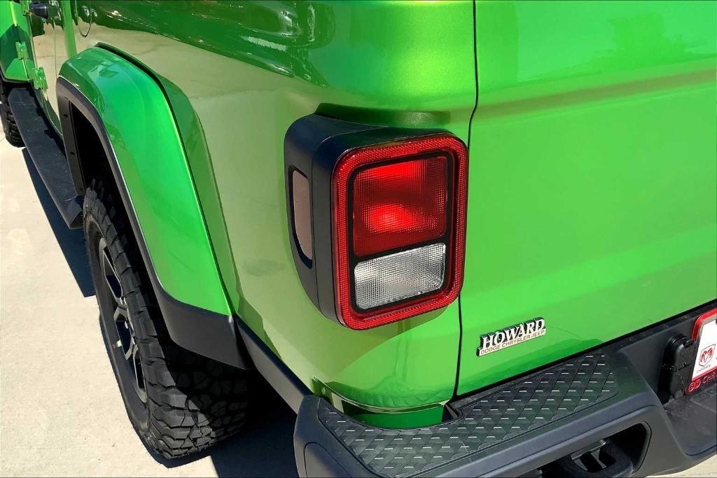 new 2025 Jeep Gladiator car, priced at $41,877