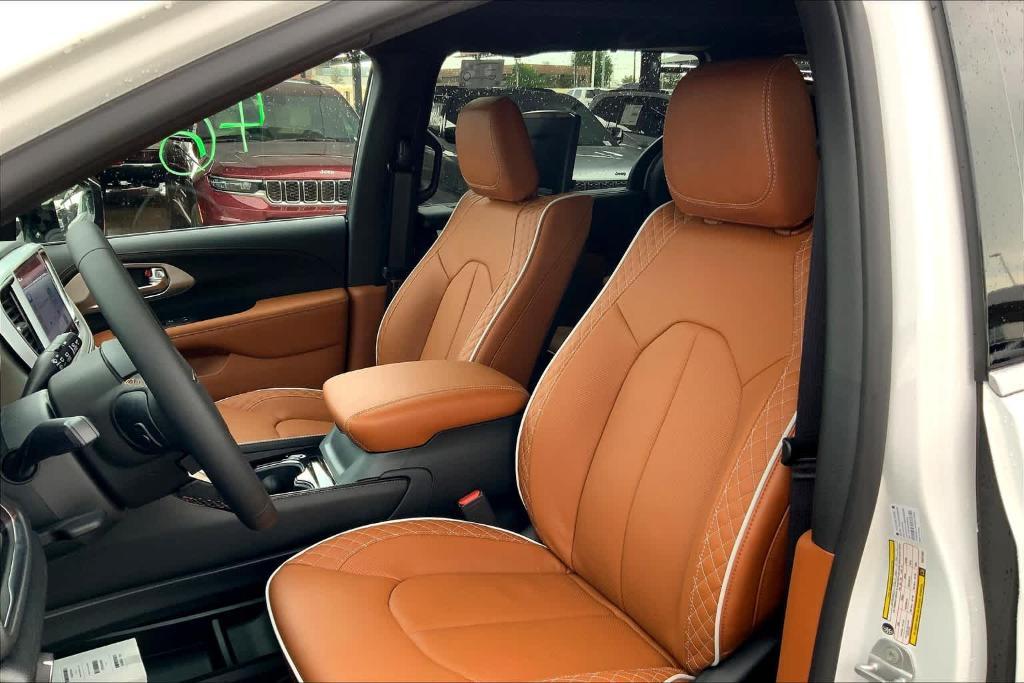 new 2025 Chrysler Pacifica Hybrid car, priced at $54,780
