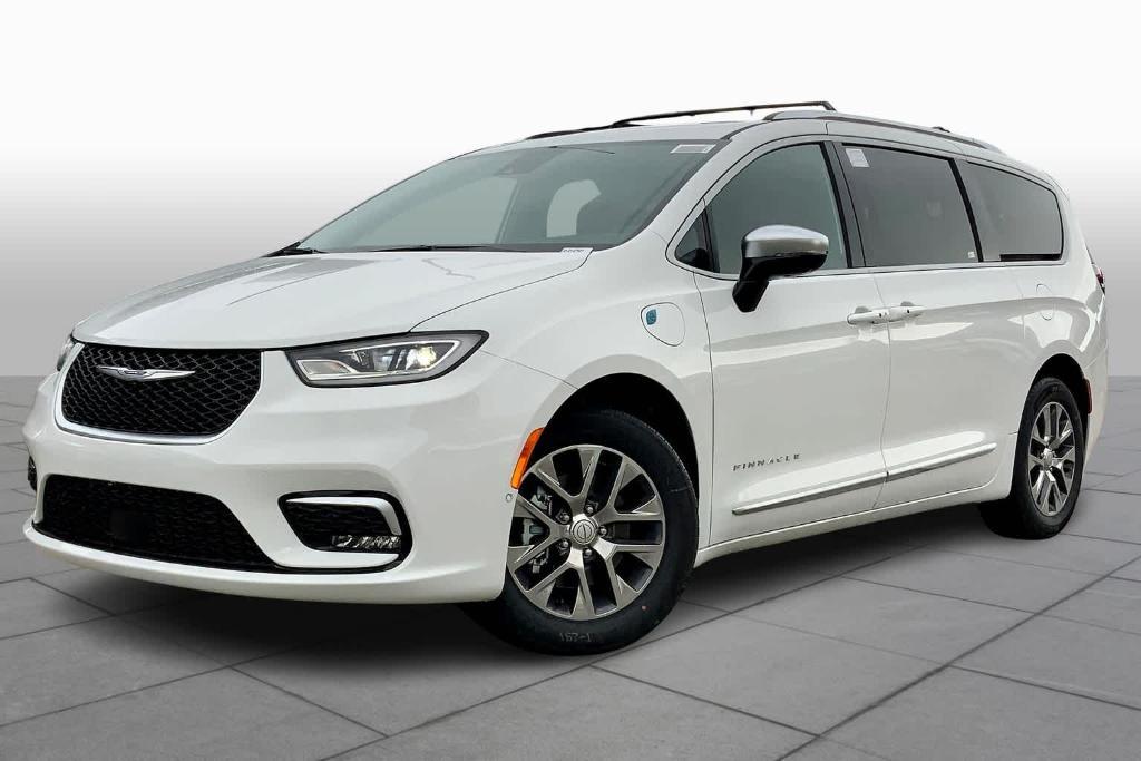 new 2025 Chrysler Pacifica Hybrid car, priced at $54,780