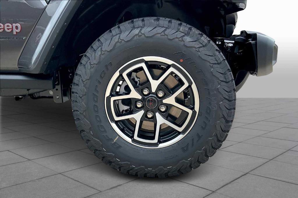 new 2025 Jeep Wrangler car, priced at $52,243