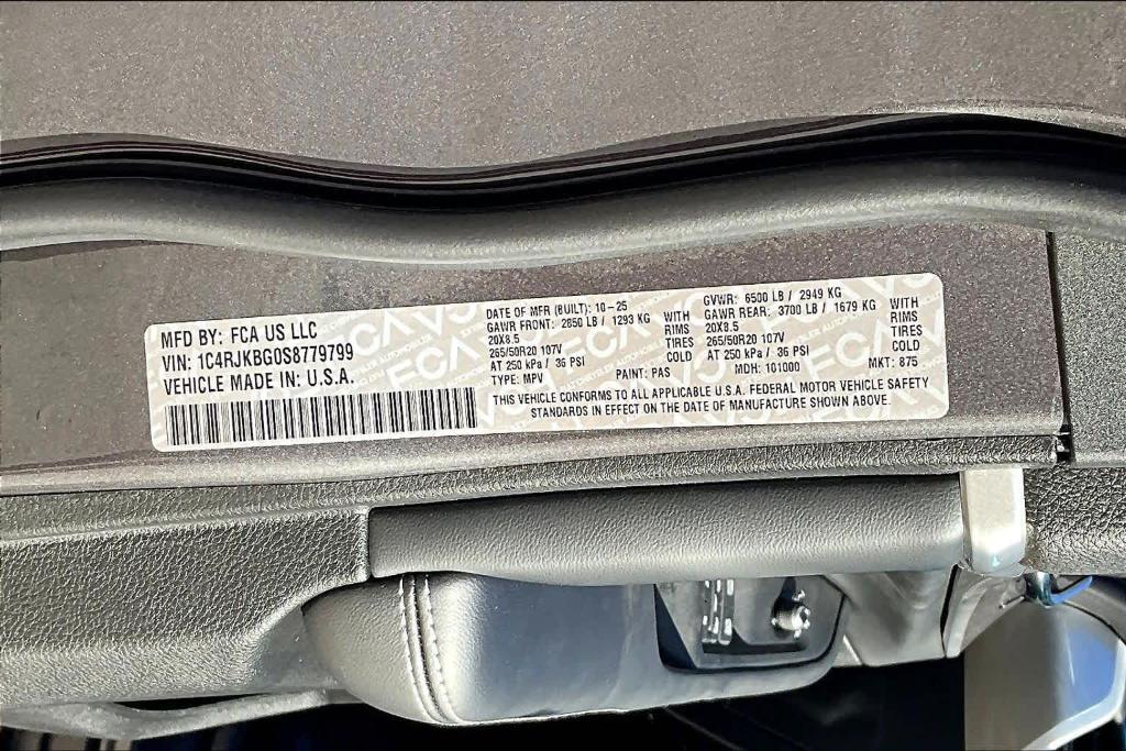 new 2025 Jeep Grand Cherokee L car, priced at $47,035