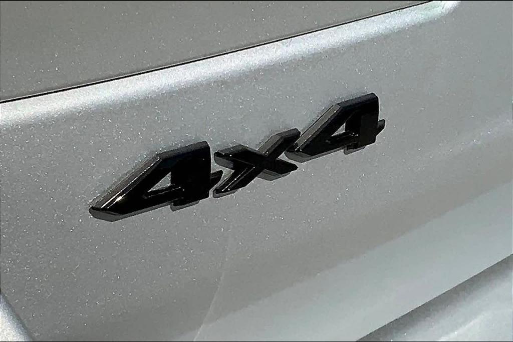 new 2025 Jeep Grand Cherokee car, priced at $40,648