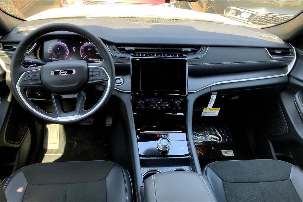 new 2025 Jeep Grand Cherokee car, priced at $40,648