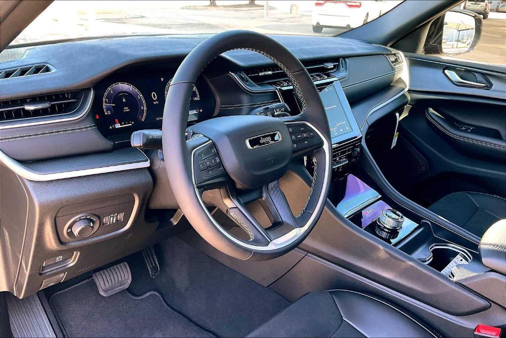 new 2025 Jeep Grand Cherokee L car, priced at $42,499