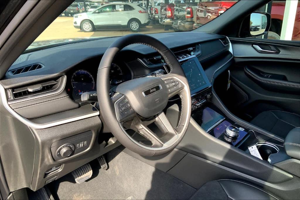 new 2025 Jeep Grand Cherokee L car, priced at $44,024