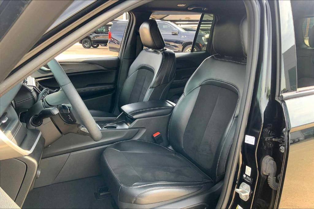 used 2024 Jeep Grand Cherokee car, priced at $31,257