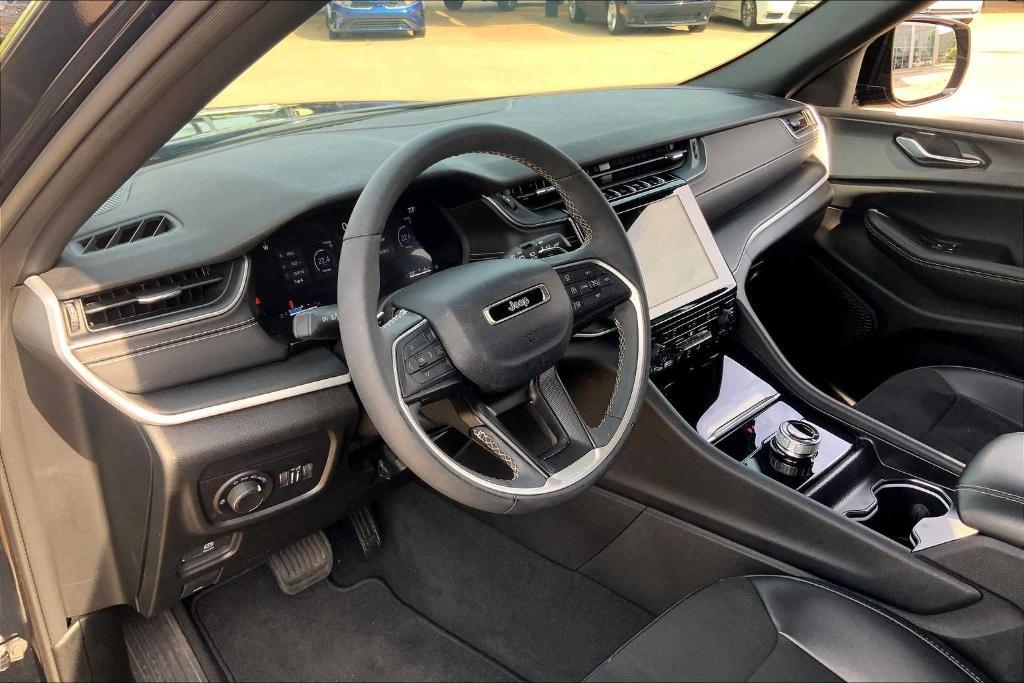 used 2024 Jeep Grand Cherokee car, priced at $31,257