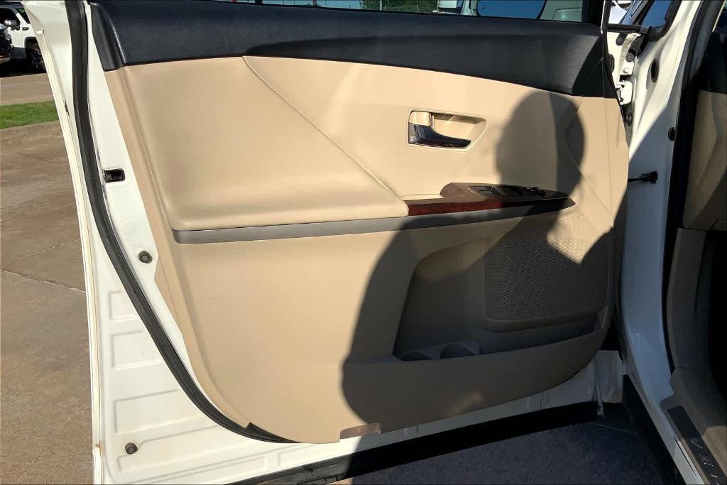 used 2015 Toyota Venza car, priced at $11,231