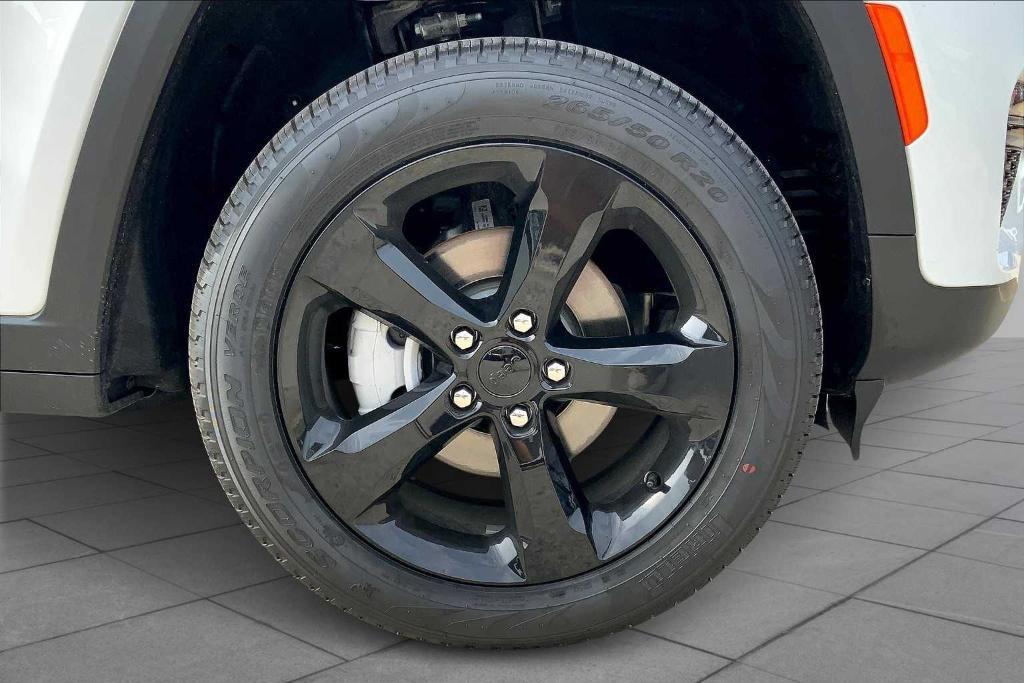 new 2025 Jeep Grand Cherokee car, priced at $49,240