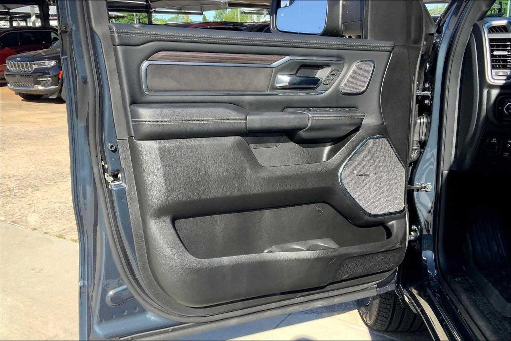 new 2025 Ram 1500 car, priced at $61,261