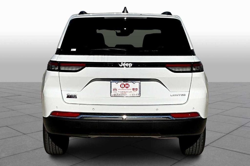 new 2025 Jeep Grand Cherokee car, priced at $40,445