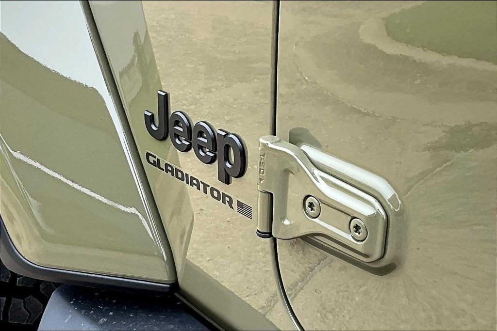new 2025 Jeep Gladiator car, priced at $43,839