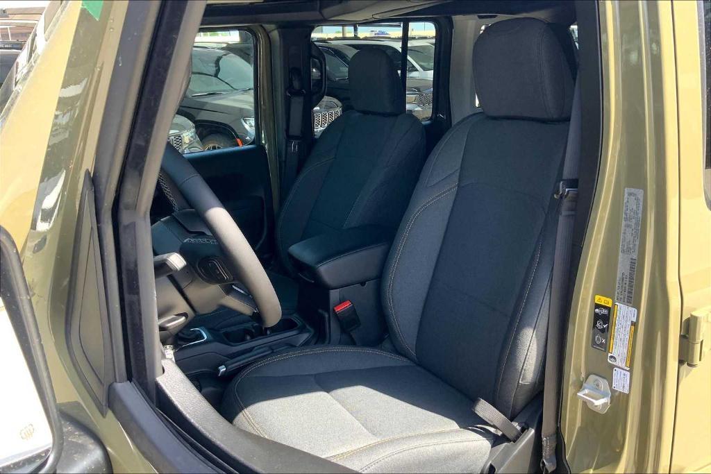 new 2025 Jeep Wrangler car, priced at $47,275